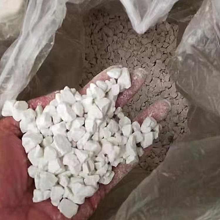 氧化钙颗粒批发 块状生石灰袋装销售